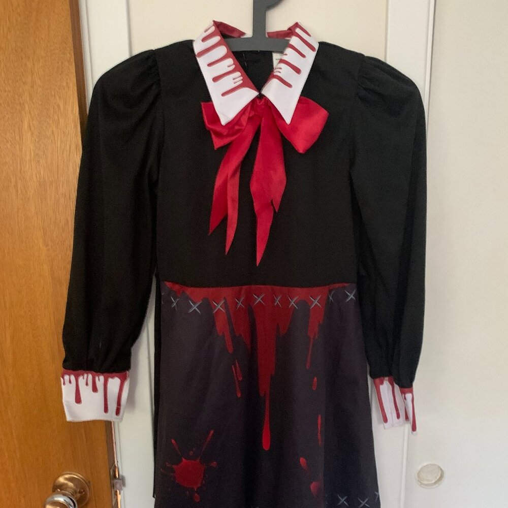 Halloween - Bloody doll costume
